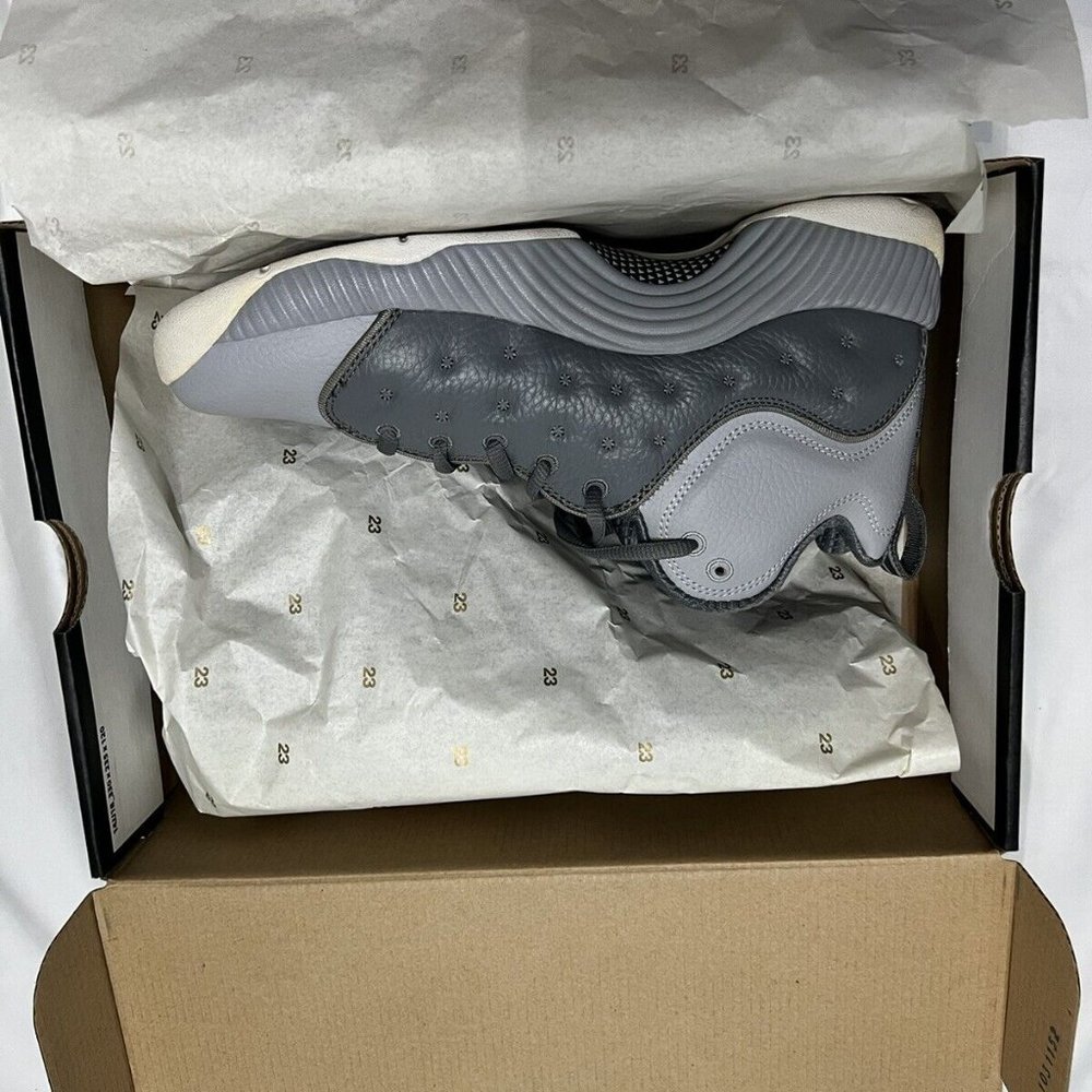 Jordan Jumpman Team 2 Gray 819175-003 10.5 - Picture 5 of 5